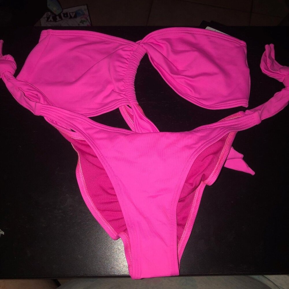 NWT Frederick's of Hollywood SZ Medium Pink Asymetrical 2 Piece Bikini Set